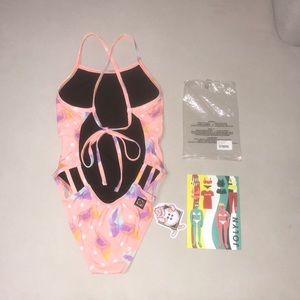 NWT Jolyn Nico 3 Tie-back Onesie 28